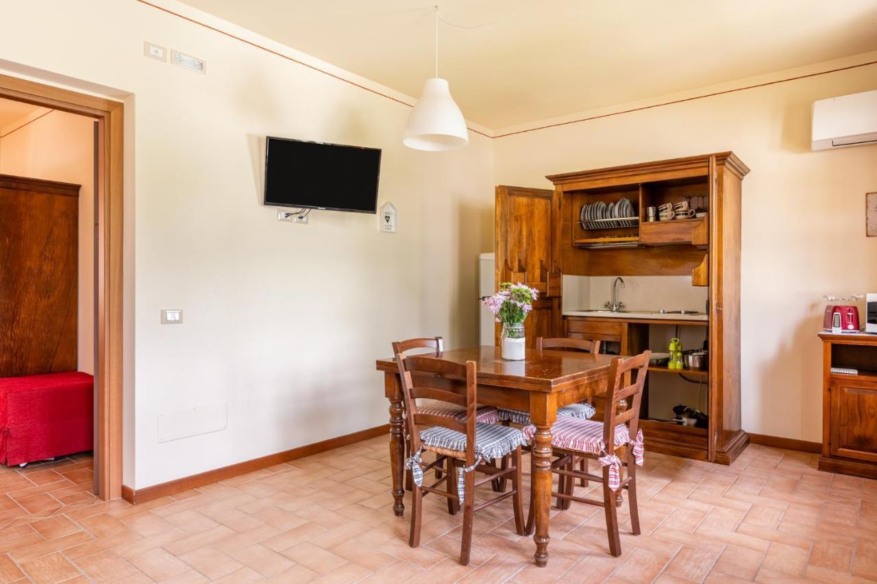 Casolare Dei Fiori - Calla Montecarlo Zewnętrze zdjęcie
